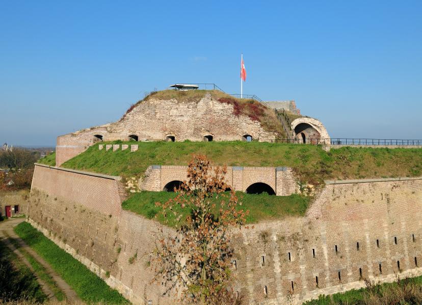 Caves of Fort Sint Peter image 1